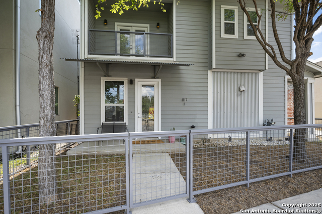 Image 2 of 41 For 1117 Presa St #1 S