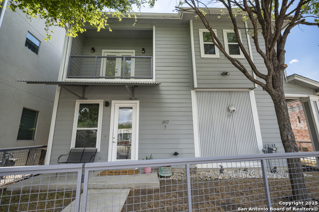 Image 3 of 41 For 1117 Presa St #1 S