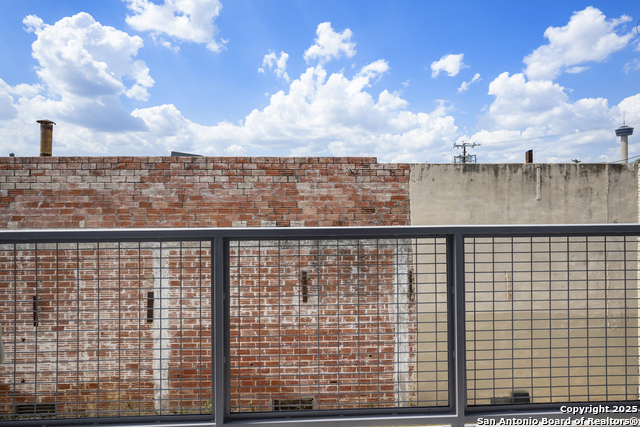 Image 34 of 41 For 1117 Presa St #1 S