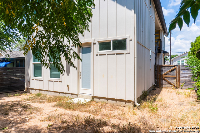 Image 36 of 42 For 508 Nevada St.  201