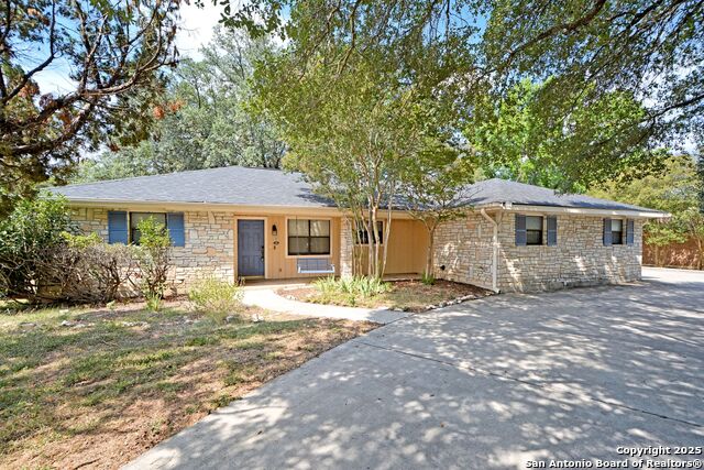 Details for 1215 Clearwater Dr, New Braunfels, TX 78130