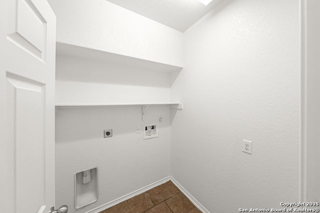 Image 23 of 48 For 13515 Ashmont