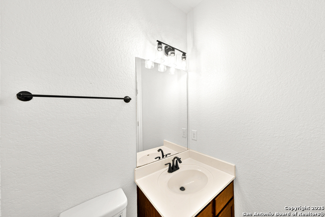 Image 24 of 48 For 13515 Ashmont