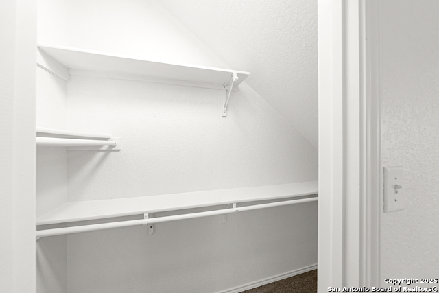 Image 28 of 48 For 13515 Ashmont
