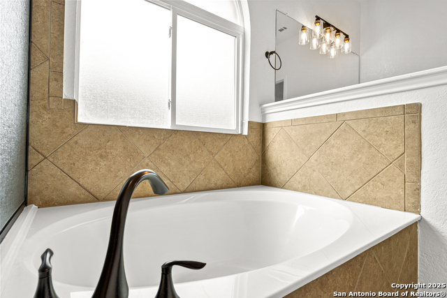 Image 32 of 48 For 13515 Ashmont