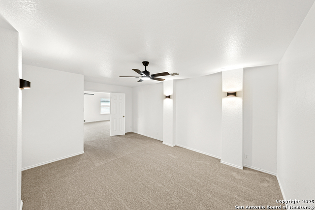 Image 40 of 48 For 13515 Ashmont
