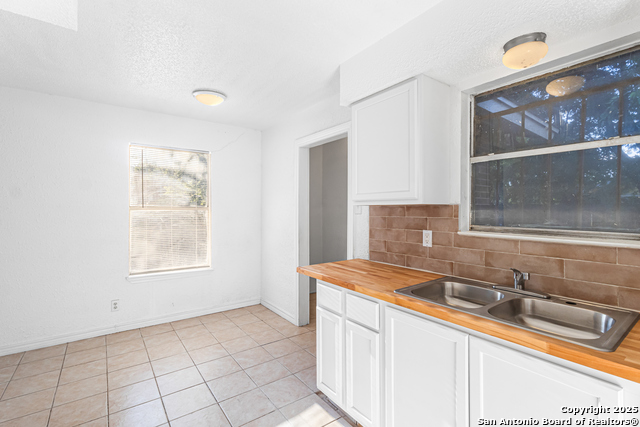 Image 10 of 21 For 315 Jean St  
