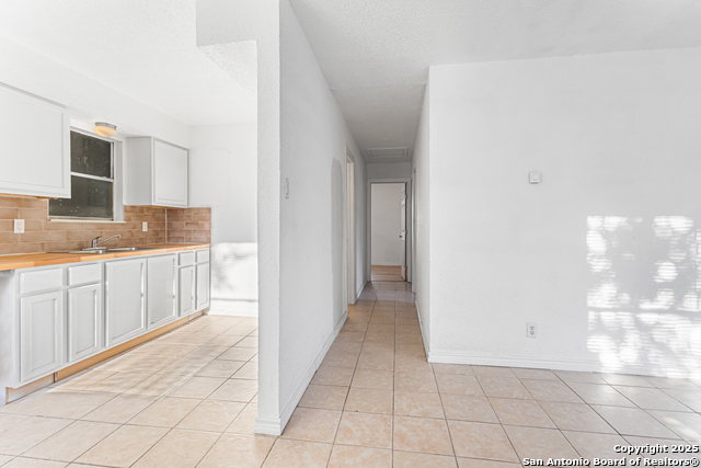Image 12 of 21 For 315 Jean St  
