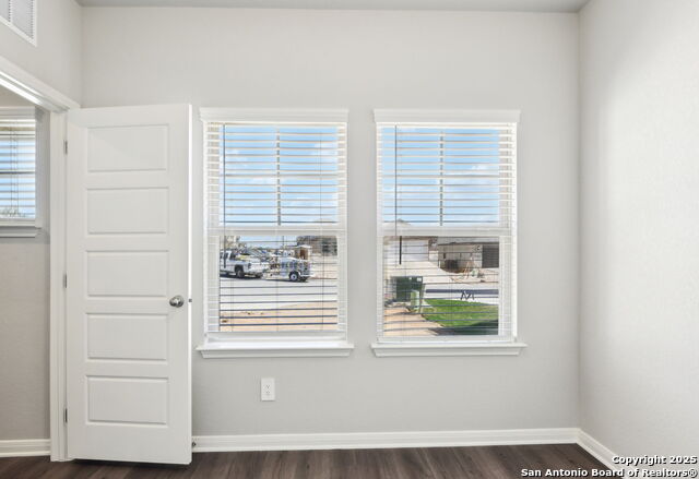 Listing photo id 25 for 17035 Blaise Terrace