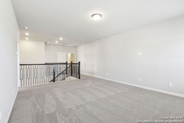 Listing photo id 29 for 17035 Blaise Terrace