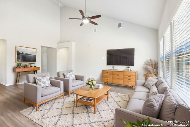 Listing photo id 2 for 17035 Blaise Terrace