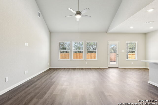 Listing photo id 5 for 17035 Blaise Terrace