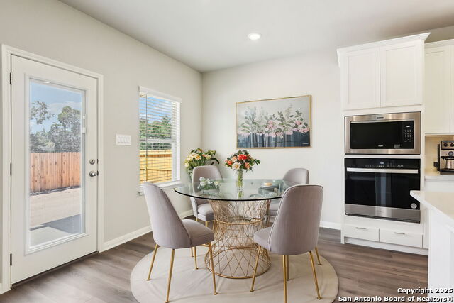 Listing photo id 7 for 17035 Blaise Terrace