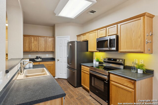 Listing photo id 9 for 10902 Toscana