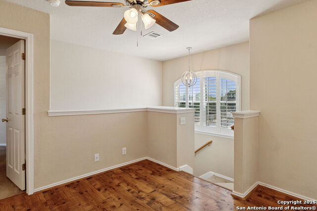 Listing photo id 25 for 10902 Toscana