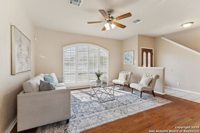 Listing photo id 1 for 10902 Toscana