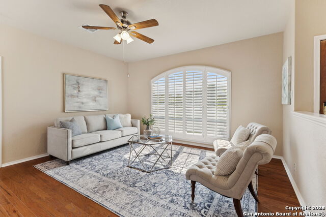 Listing photo id 2 for 10902 Toscana