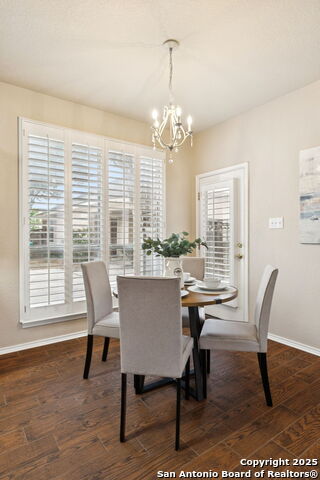 Listing photo id 5 for 10902 Toscana