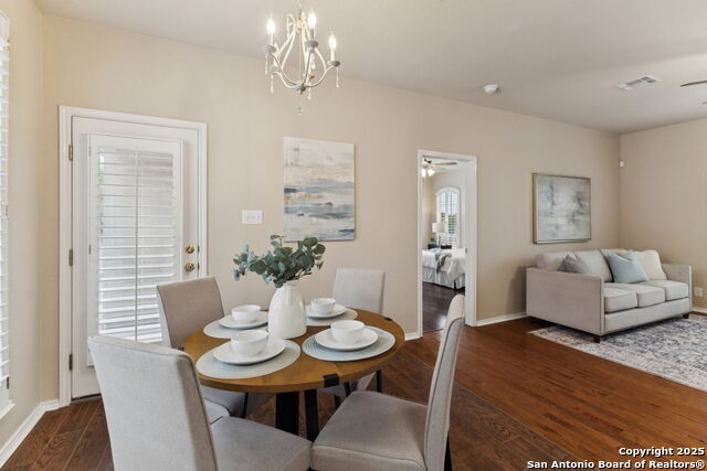 Listing photo id 7 for 10902 Toscana