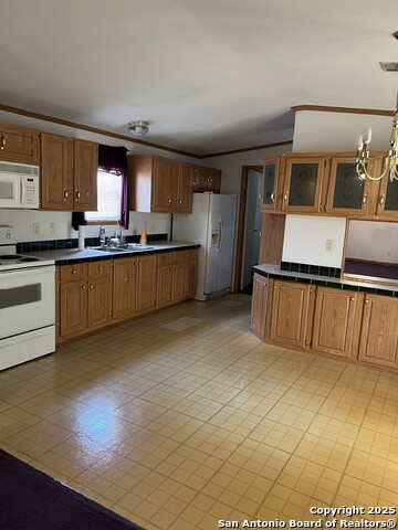 Listing photo id 1 for 123 Chapman  