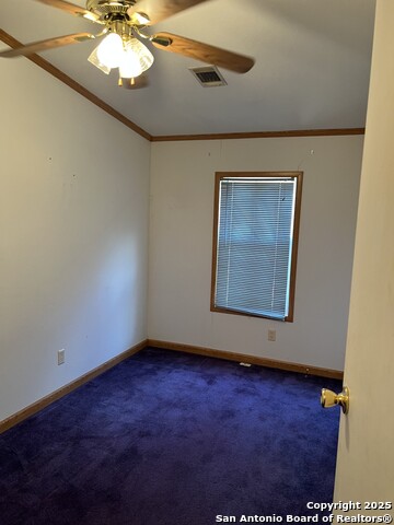 Listing photo id 6 for 123 Chapman  