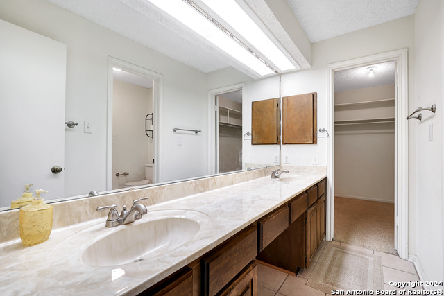 Image 12 of 15 For 7738 Chambers Rd 611