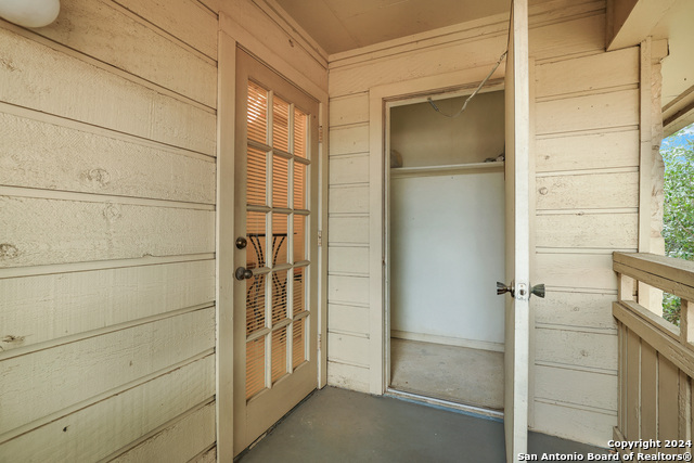 Image 14 of 15 For 7738 Chambers Rd 611