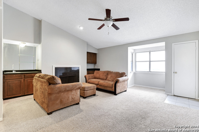 Image 3 of 15 For 7738 Chambers Rd 611