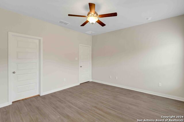 Image 15 of 26 For 9318 Frio Landing 1