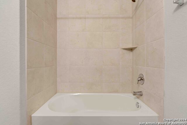 Image 22 of 26 For 9318 Frio Landing 1