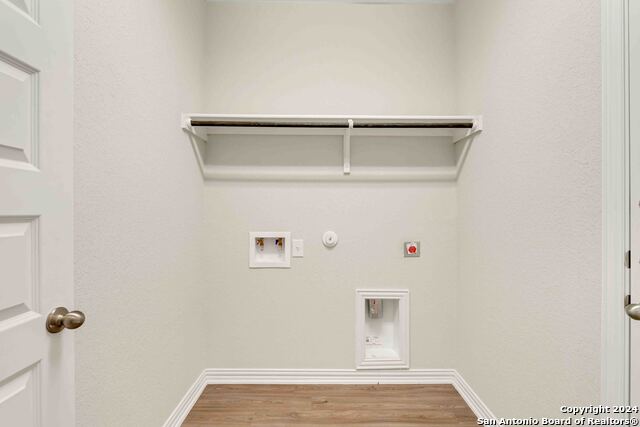 Image 23 of 26 For 9318 Frio Landing 1