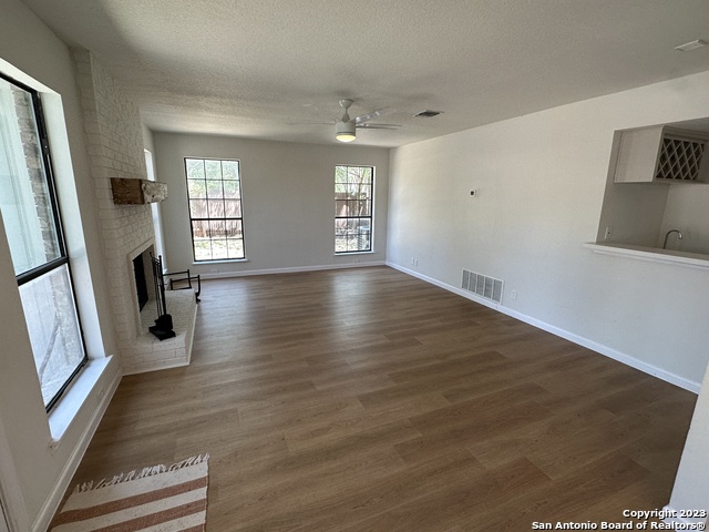 Image 10 of 55 For 1722 Encino Spring