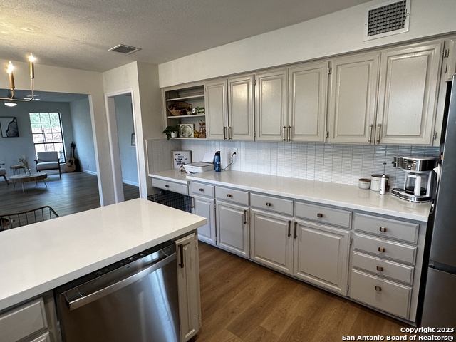 Image 30 of 55 For 1722 Encino Spring