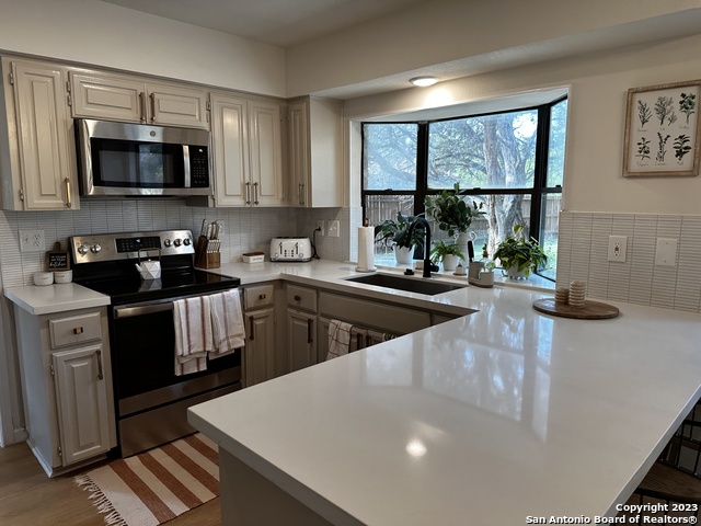 Image 33 of 55 For 1722 Encino Spring