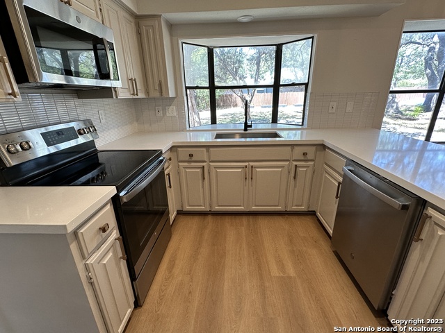 Image 8 of 55 For 1722 Encino Spring