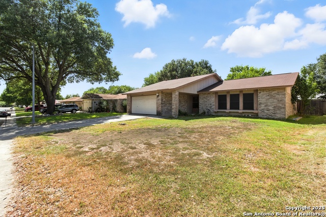 Image 4 of 30 For 4639 Wetz Dr