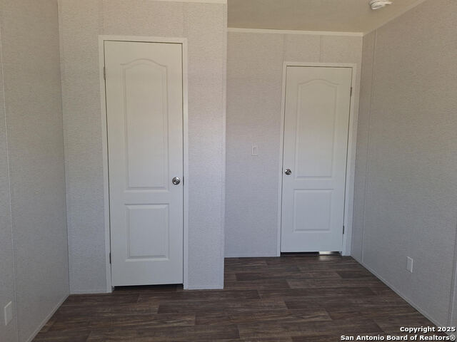 Image 18 of 19 For 22170 Applewhite