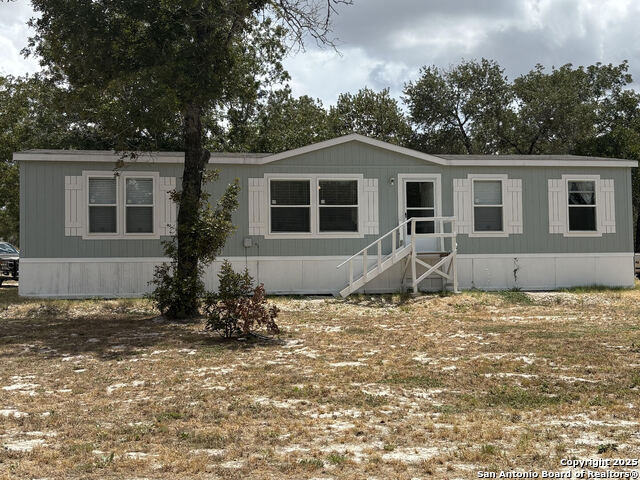 Image 2 of 19 For 22170 Applewhite