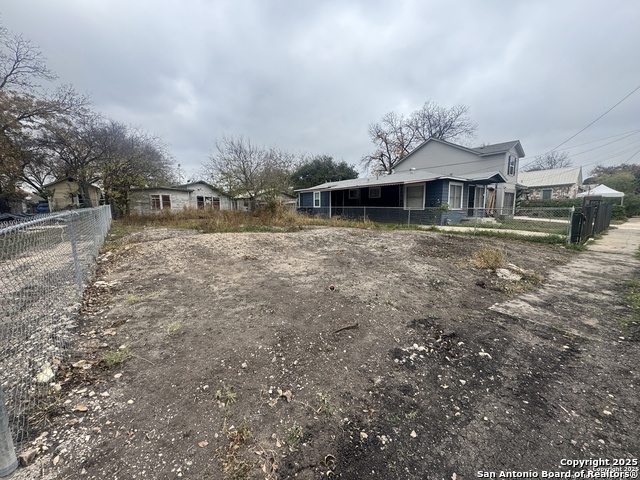Listing photo id 2 for 522 Torreon