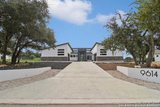 Details for 9614 Midsomer Pl, San Antonio, TX 78255