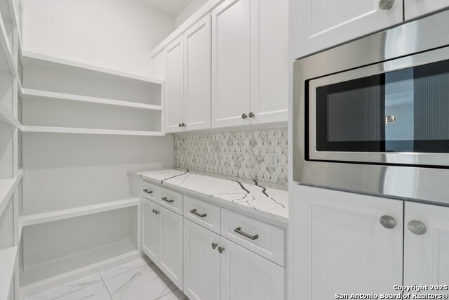 Image 15 of 72 For 9614 Midsomer Pl