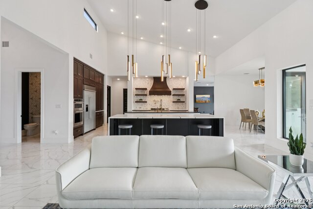 Image 16 of 72 For 9614 Midsomer Pl
