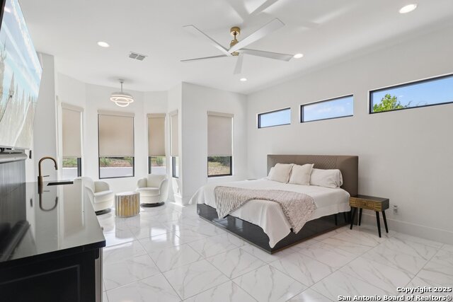 Image 35 of 72 For 9614 Midsomer Pl