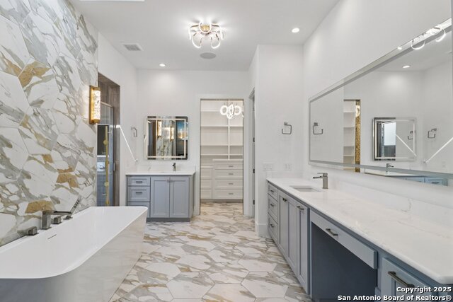 Image 40 of 72 For 9614 Midsomer Pl