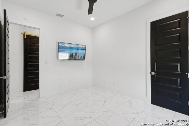 Image 55 of 72 For 9614 Midsomer Pl