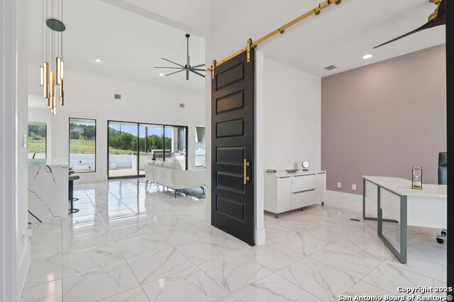 Image 6 of 72 For 9614 Midsomer Pl