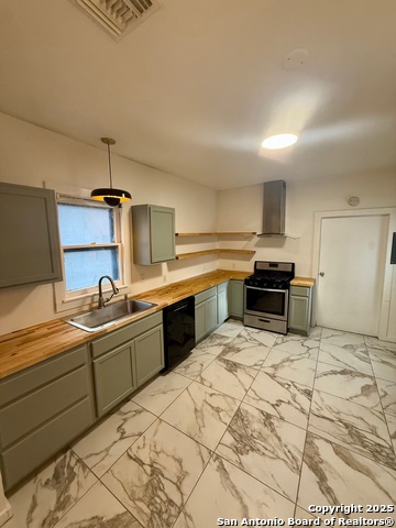 Image 3 of 8 For 915 Gramercy
