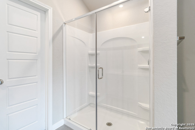 Listing photo id 18 for 5206 Halite