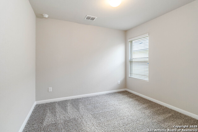 Listing photo id 25 for 5206 Halite