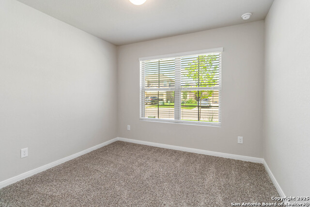 Listing photo id 28 for 5206 Halite